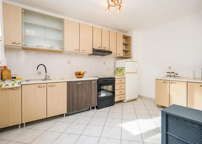 3 Bedroom Stunning In Appartamento *