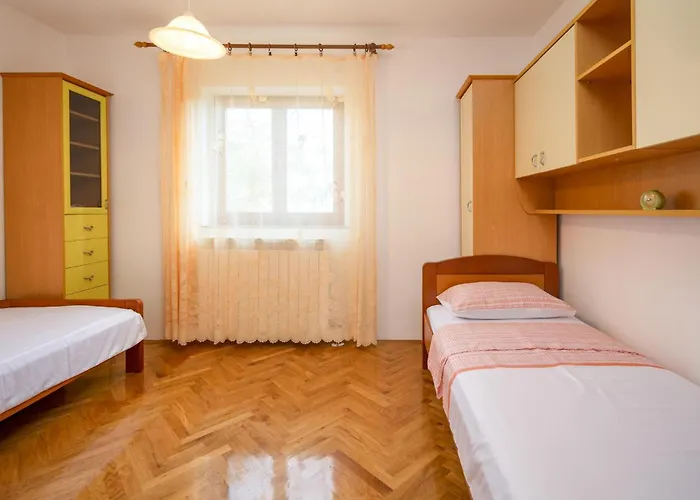 3 Bedroom Stunning In Appartamento Kastav