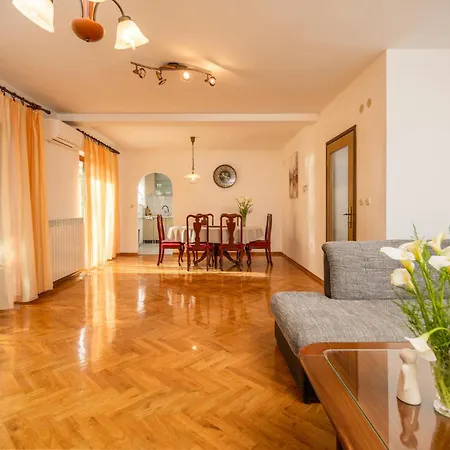 3 Bedroom Stunning In * Kastav
