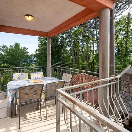 Apartamento 3 Bedroom Stunning In