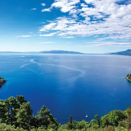 3 Bedroom Stunning In Apartamento Kastav